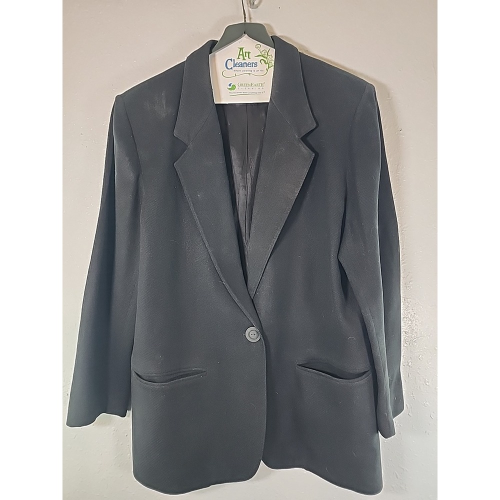 Nice Previously Owned Woman's Size 12 100% Wool Savannah Black Blazer Jacket Y2K